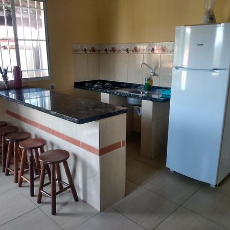 Chale No Condominio Verde Mar Na Praia Da Cocanha Caraguatatuba Luaran gambar